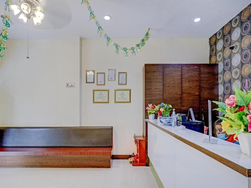 OYO 90350 Hotel Five Star 2 Hotel in Riau Islands, Indonesia