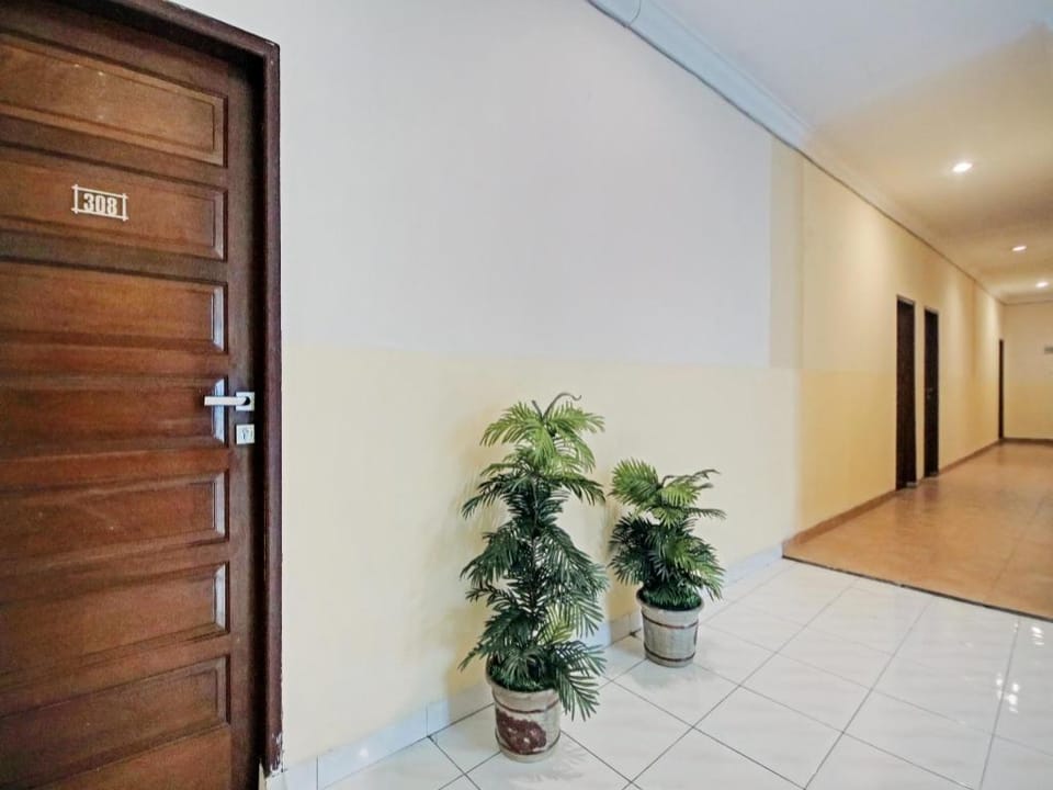 OYO 90381 Belva Guest House Hotel in Indonesia