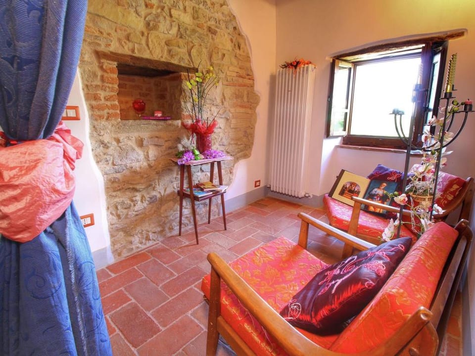 Belvilla by OYO Farmhousecrick Vacation rental in Umbria