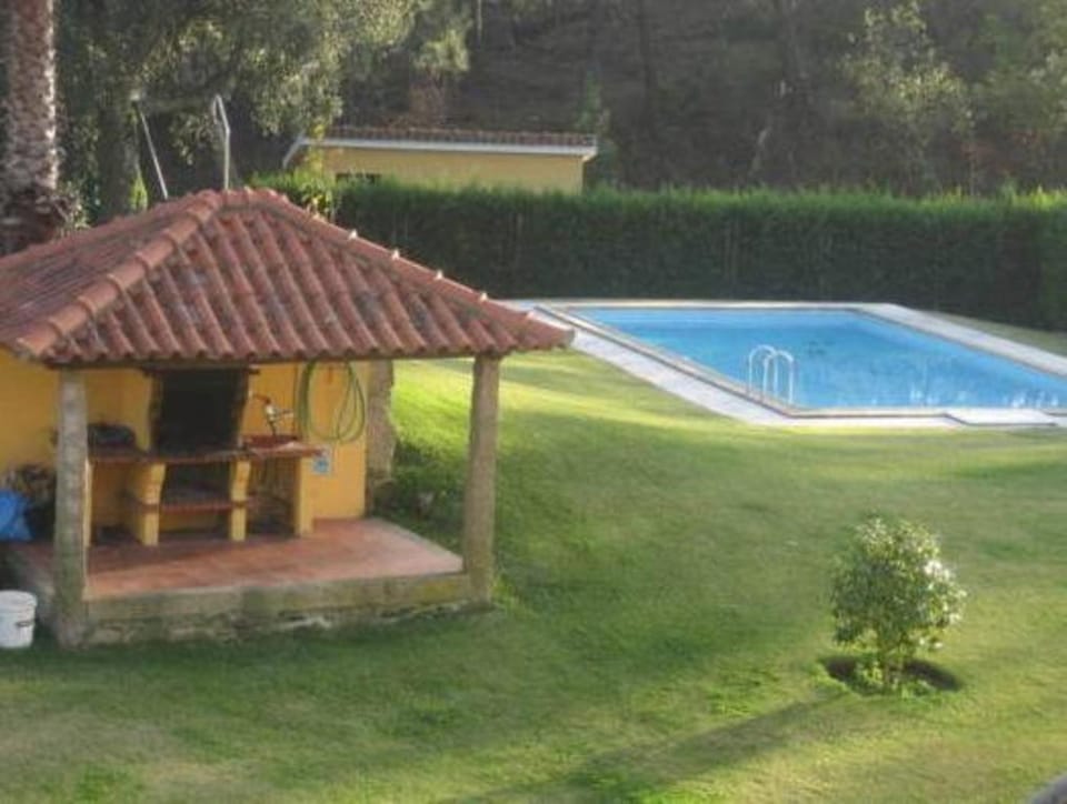 Cottage in Santa Comba with Pool Vacation rental in Viana do Castelo District, Portugal