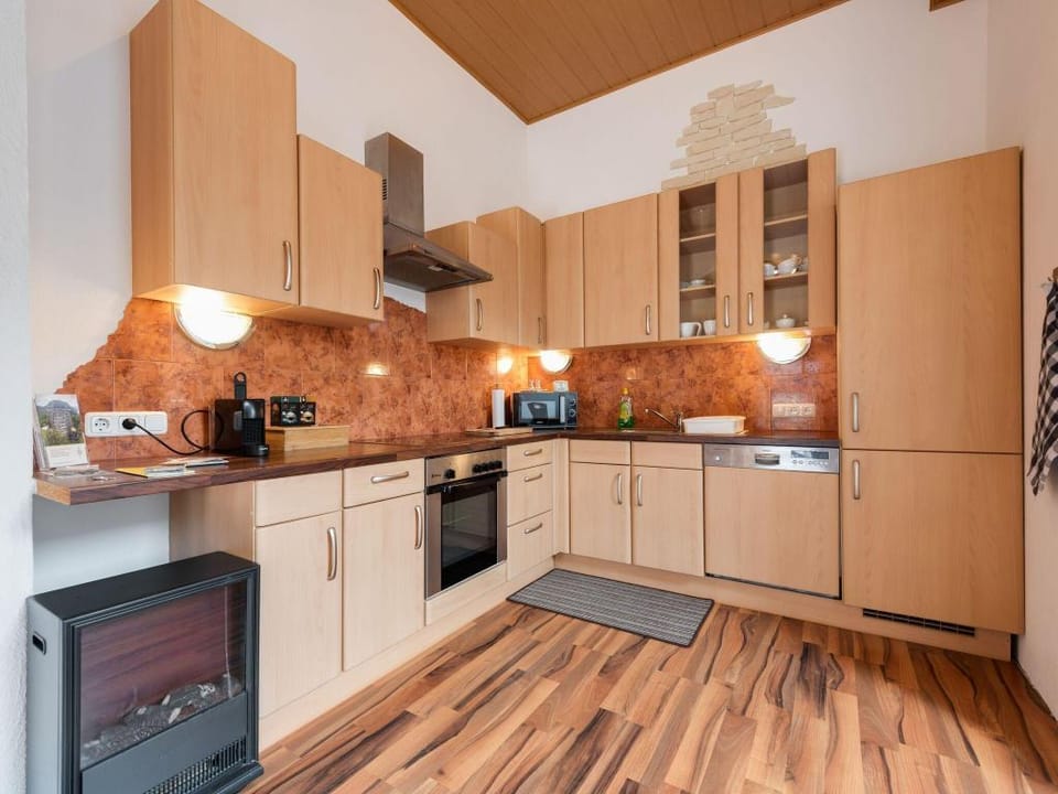 Modern Holiday Home in Pinsdorf with Garden Vacation rental in Salzburgerland