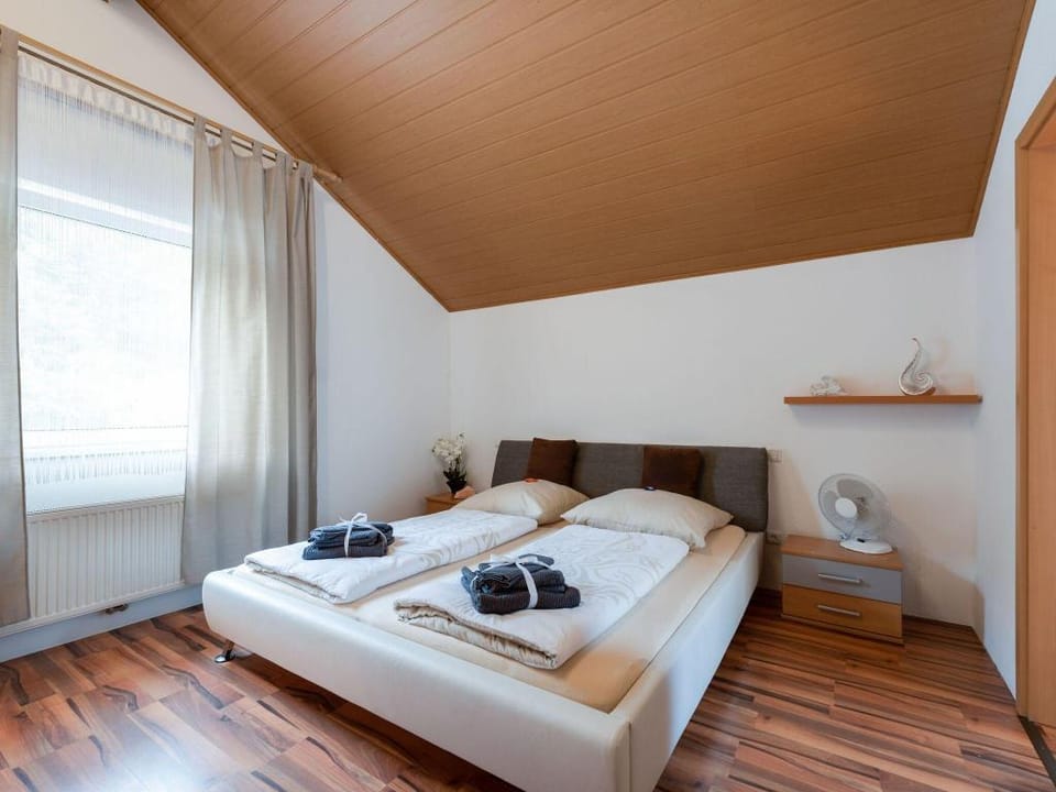 Modern Holiday Home in Pinsdorf with Garden Vacation rental in Salzburgerland