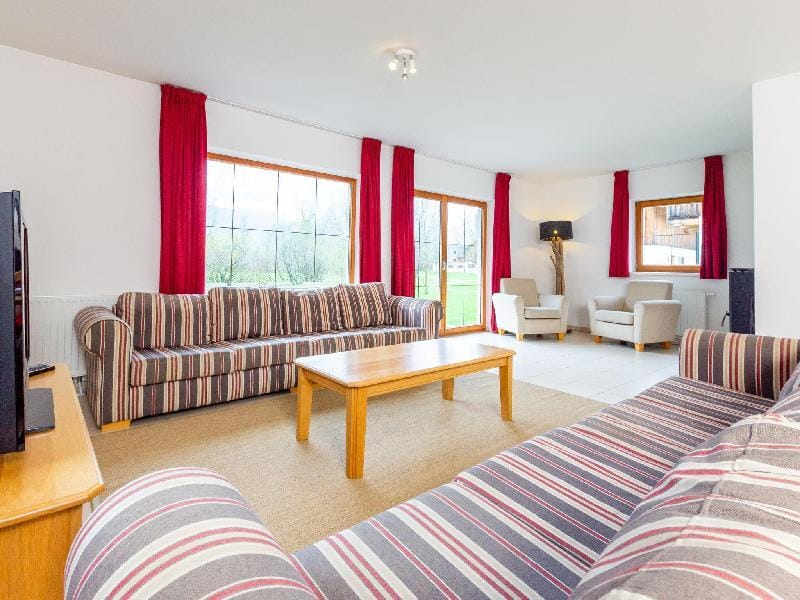 Modern Chalet in Obertraun with Terrace Vacation rental in Upper Austria
