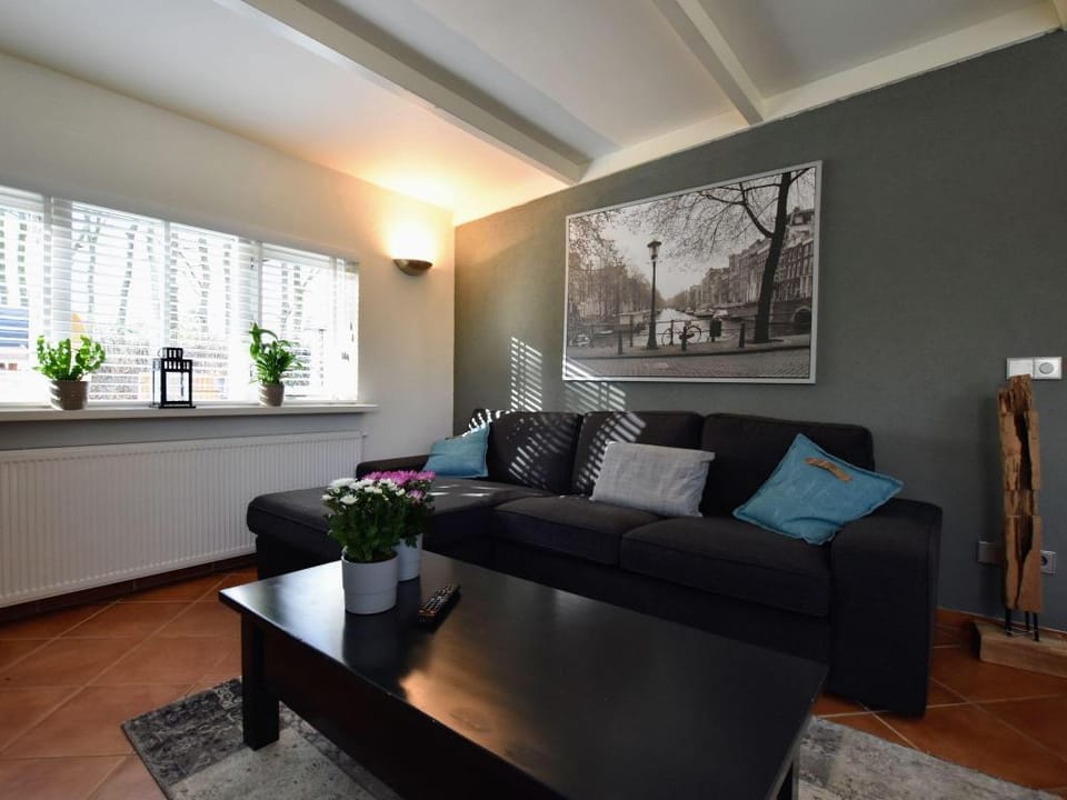 Dog-Friendly Stay w Spa Vacation rental in Gelderland, Netherlands
