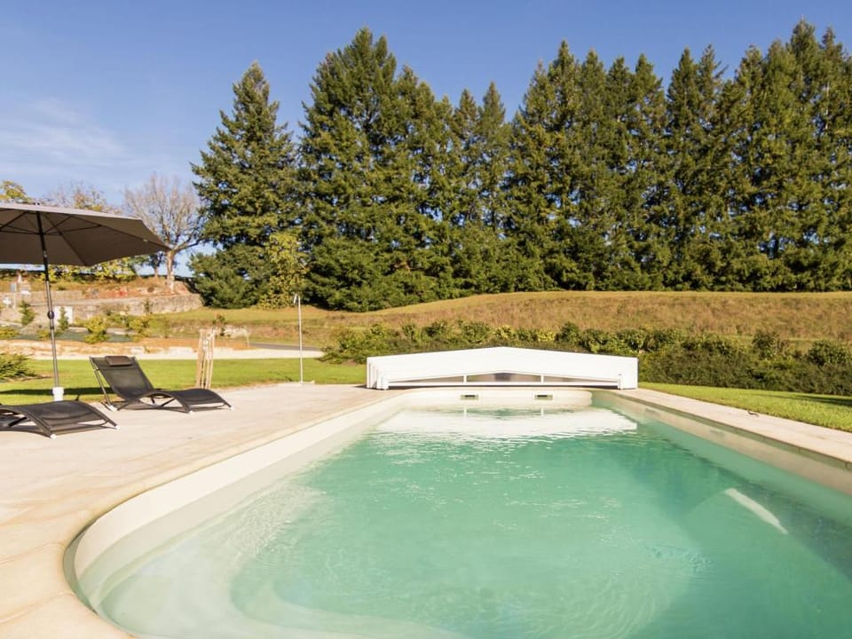 Poolside Luxury Villa in Montignac Villa in Montignac