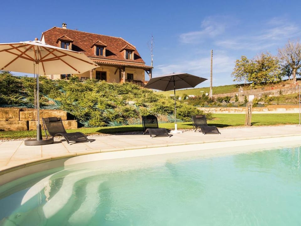 Poolside Luxury Villa in Montignac Villa in Montignac