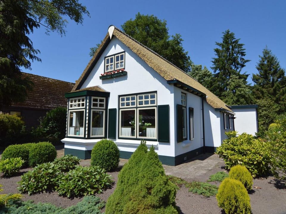 Holiday Home in Nijeberkoop near Nature Vacation rental in Drenthe (province)