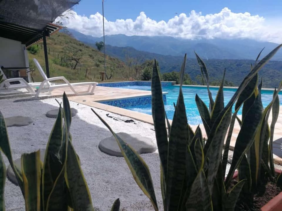 BRAND NEW SUMMER HOUSE IN SOPETRAN-LLANO MONTAÑA Vacation rental in Antioquia