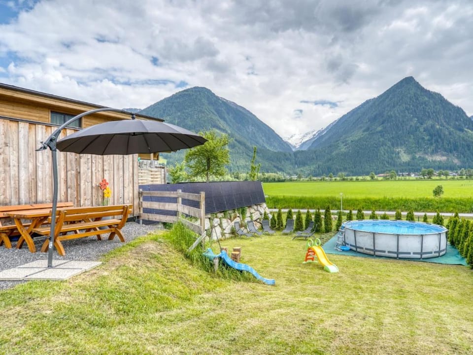 Chalet in Neukirchen with Mountain Views Apartment in Salzburgerland