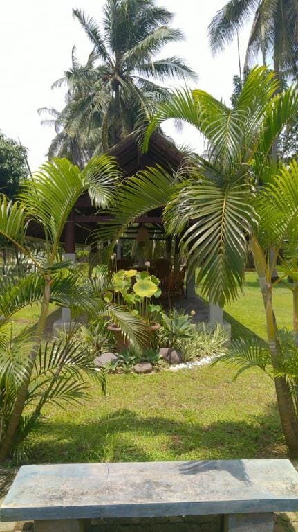 Villa Andrians Carita Hotel in Indonesia