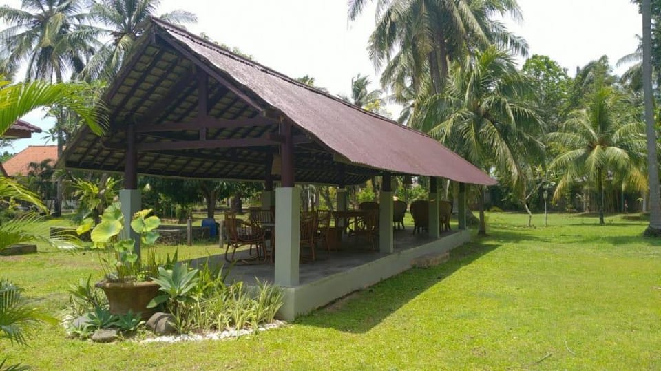 Villa Andrians Carita Hotel in Indonesia