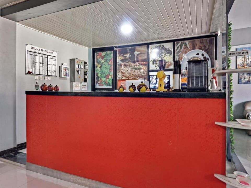 OYO 90314 Stadion Guesthouse Syariah Hotel in East Java