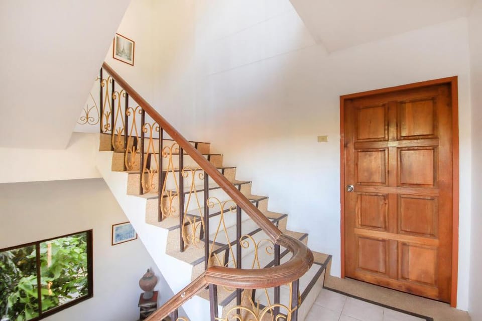 OYO 75344 Ban Elephant Blanc Apartment (Vaccinated Staff) Hotel in Rawai