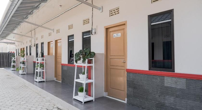 RedDoorz Syariah near Hajimena Lampung Hotel in Indonesia