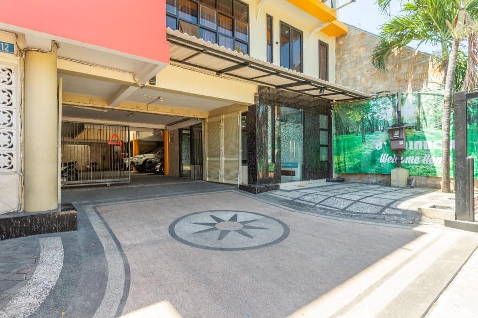 Hotel O Surabaya City Center Near Wonokromo Station Hotel in Special Region of Yogyakarta