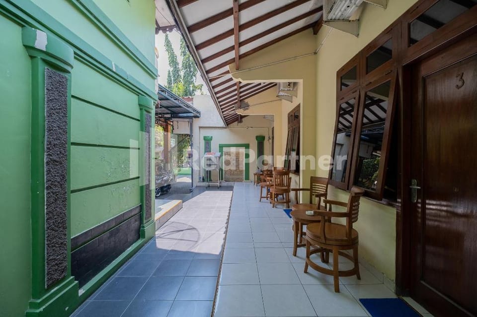 Hotel Wisata Ziarah Sunan Bonang Syariah Mitra RedDoorz Hotel in East Java