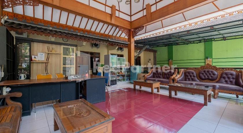 Hotel Wisata Ziarah Sunan Bonang Syariah Mitra RedDoorz Hotel in East Java
