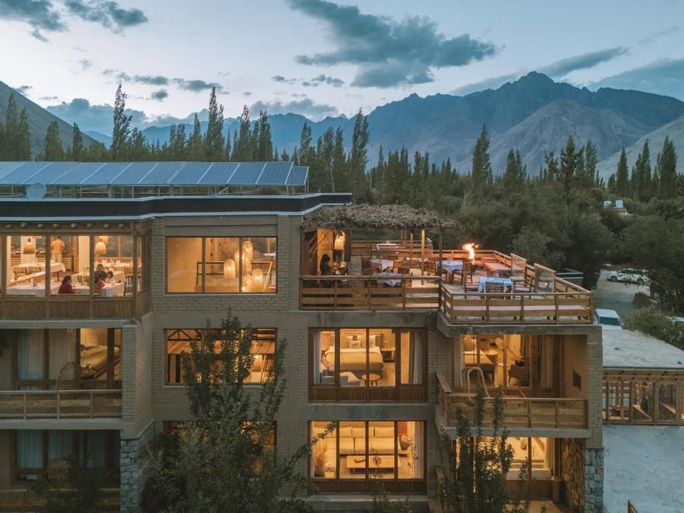 Stone Hedge Hotel ladakh Hotel in India
