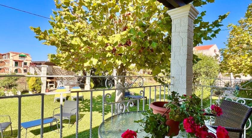 Asteraki Beach House - new for 2021 - Acharavi Apartment in Corfu, Greece