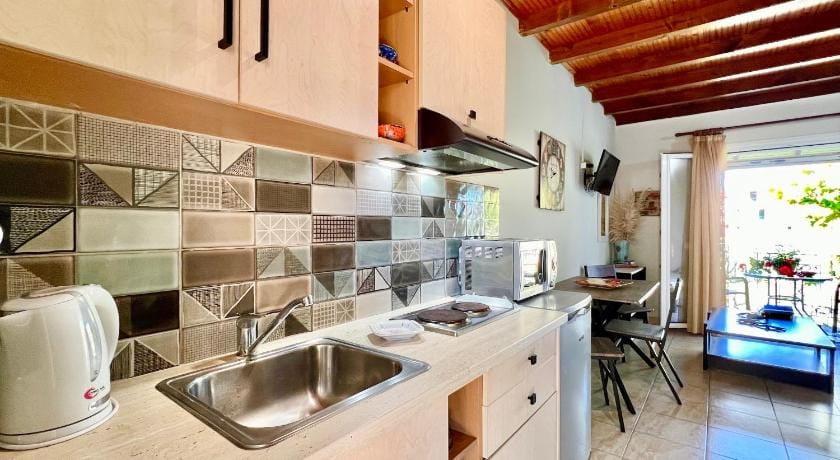 Asteraki Beach House - new for 2021 - Acharavi Apartment in Corfu, Greece