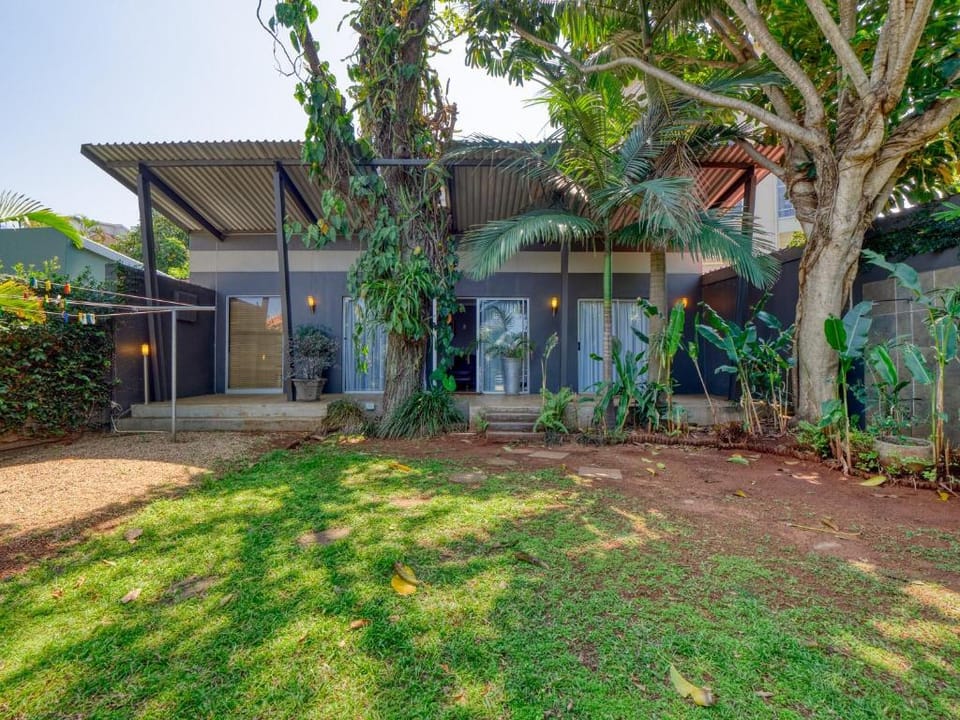 Private Studio flatlet, netflix, wifi, aircon Apartment in Durban