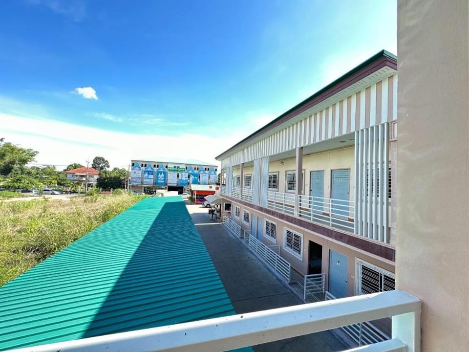 PALM PLACE HOTEL Apartment in Laos