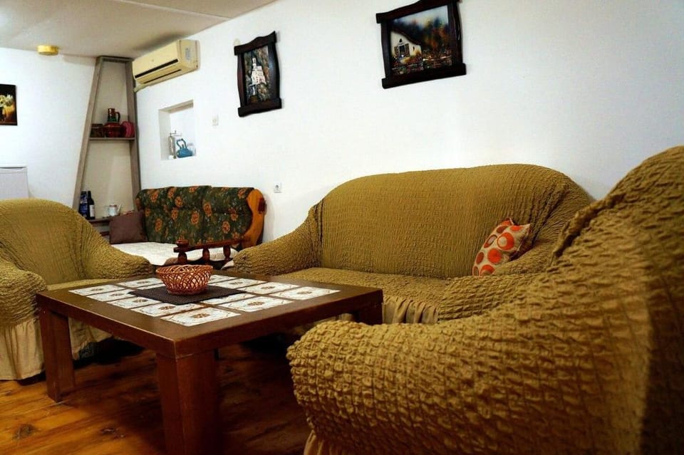 Wonderful 2BR Apartment with Large Terrace Apartment in Podgorica Municipality, Montenegro