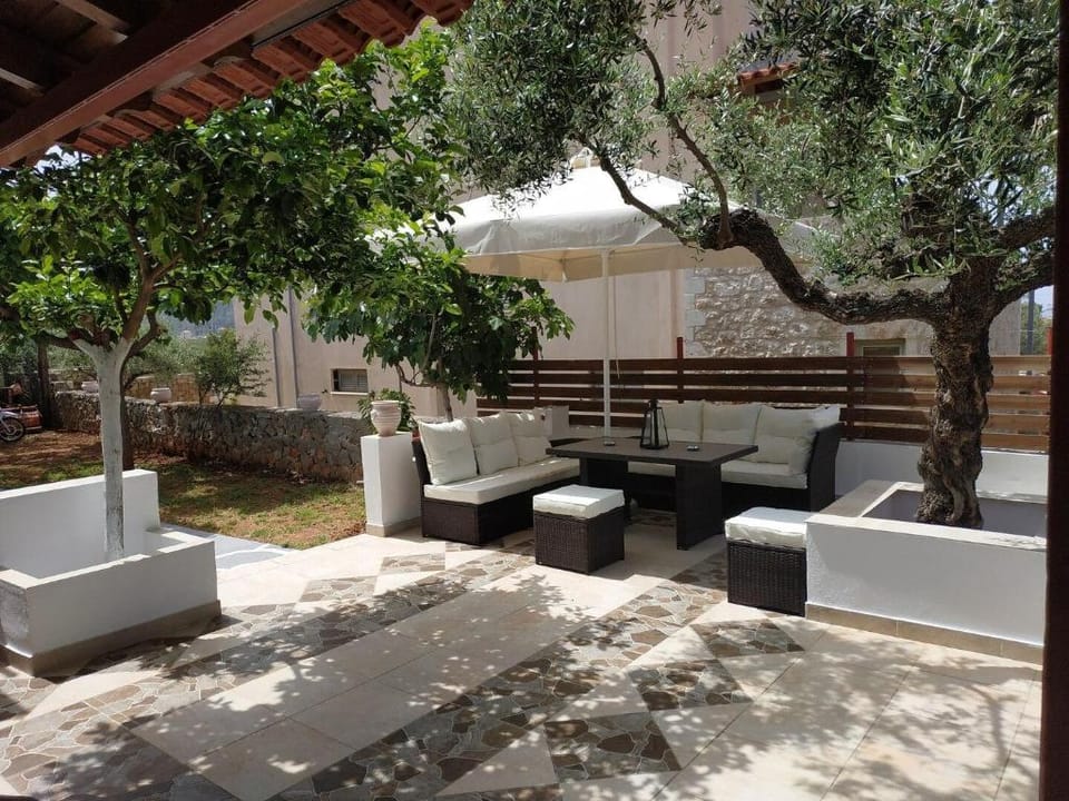 George'sHouses deluxe studio Vacation rental in Messenia