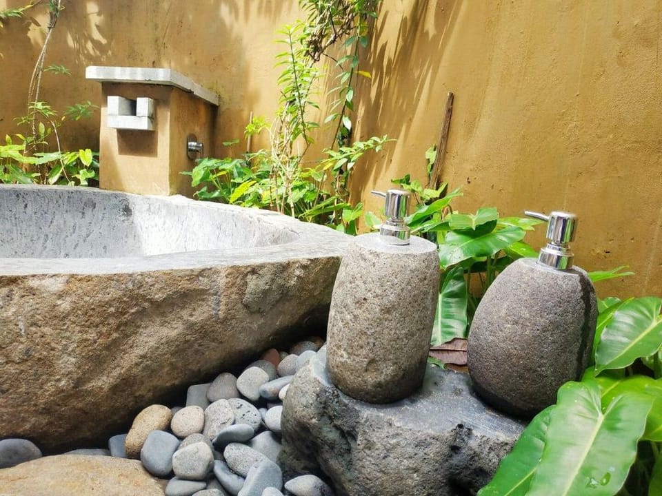 Cozy 1br villa with pool in rice fields Villa in Abiansemal