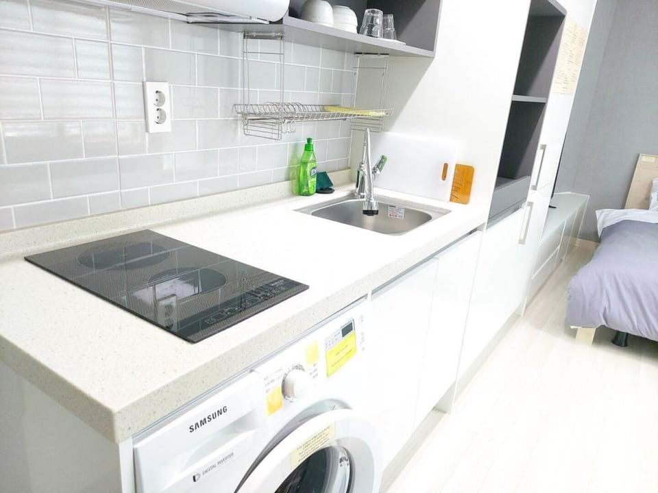 Arapalace#805 Near Airport, City/Ocean View, 10 Minutes to Dongmun Market, Cooking/Laundry Apartment in South Korea