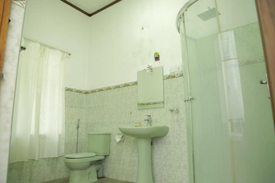 Hotel Achivina Villa in Gangawatakorale