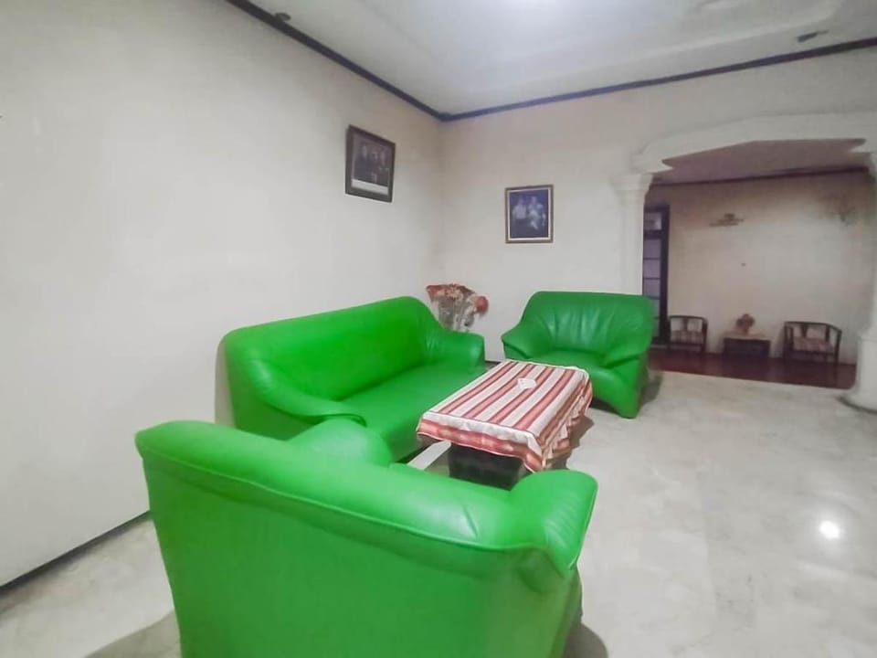 Hotel Mataram Cipanas Syariah Mitra RedDoorz Hotel in West Java