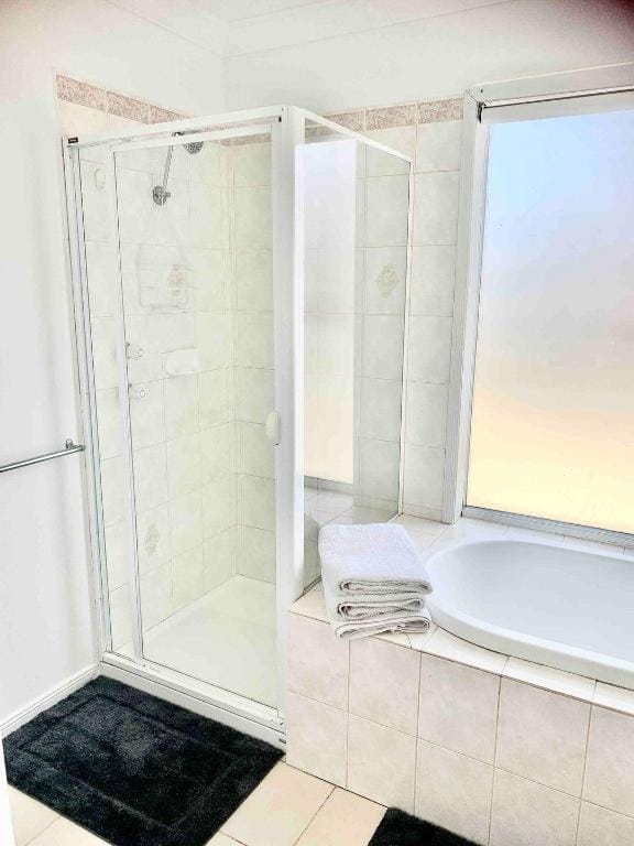 Charming renovated 4 bedroom house in Hillside. Vacation rental in Melbourne