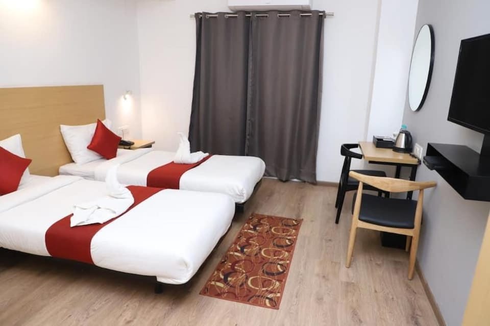 Flagship 76986 Aakhya Residency Hotel in Noida