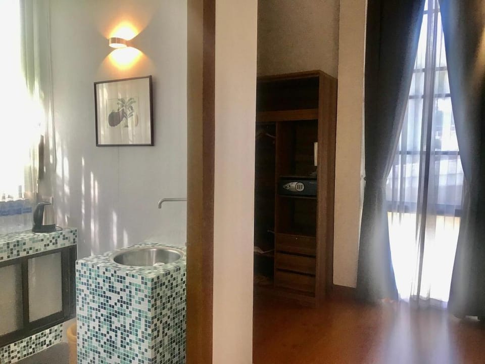 Private villas 5 bedrooms 4 bathrooms  Villa in Thailand