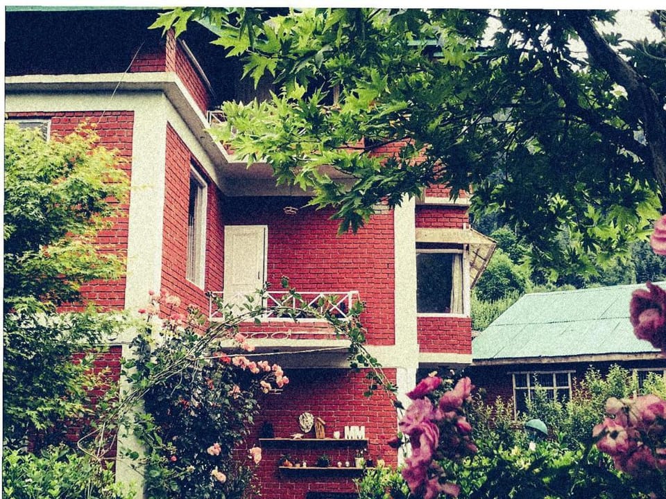 Cottage Manali Meadows By Posheen Villa in Himachal Pradesh
