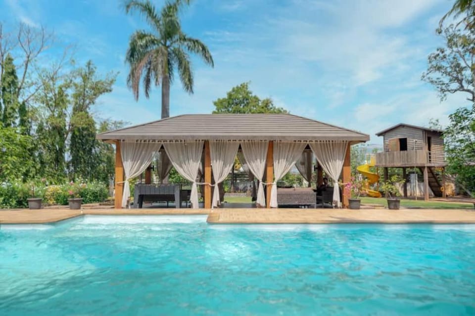 Myna Villa 5 BHK ENTIRE VILLA  Villa in Lonavla