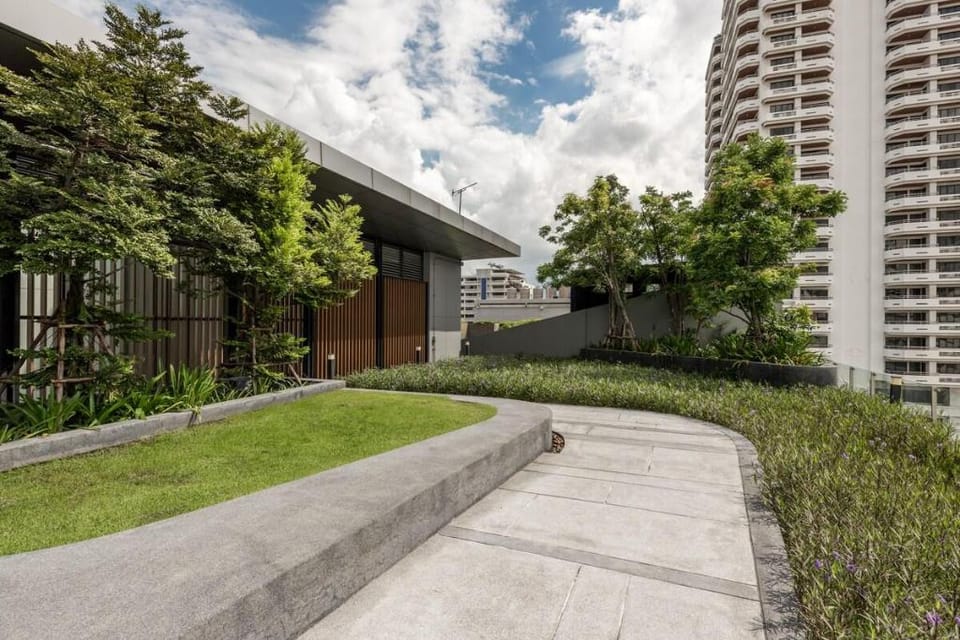 CENTRAL BANGKOK@7F&BTS Asok&MRT SUKHUMVIT(107) Apartment in Bangkok