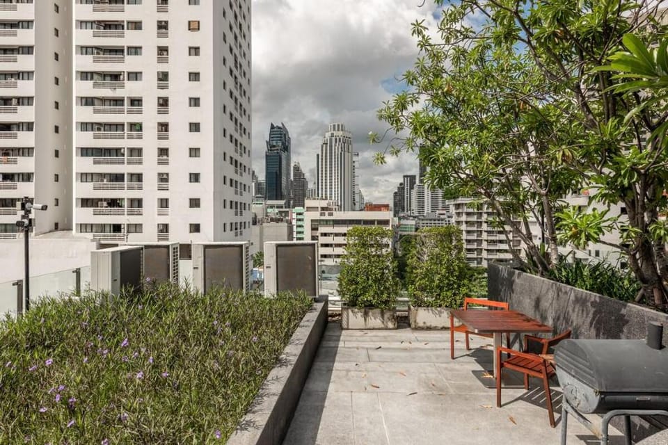 CENTRAL BANGKOK@7F&BTS Asok&MRT SUKHUMVIT(107) Apartment in Bangkok