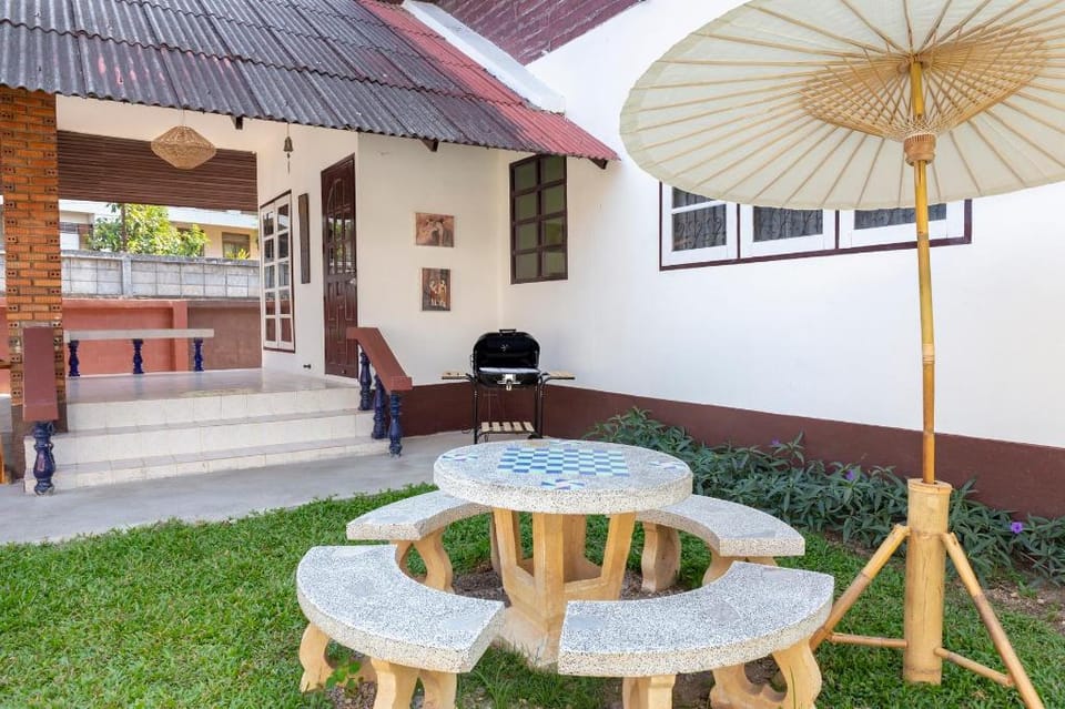 Cnx House★3BR★@Nimman★Lanna Style★4min to MAYA Vacation rental in Chiang Mai