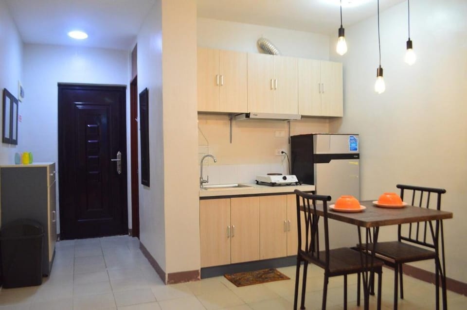 Dencio's Crib Apartment in Lapu-Lapu City