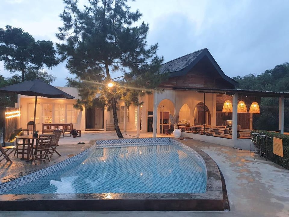 Villa Stella - Semi outdoor bath with Amazing View Villa in Cisarua