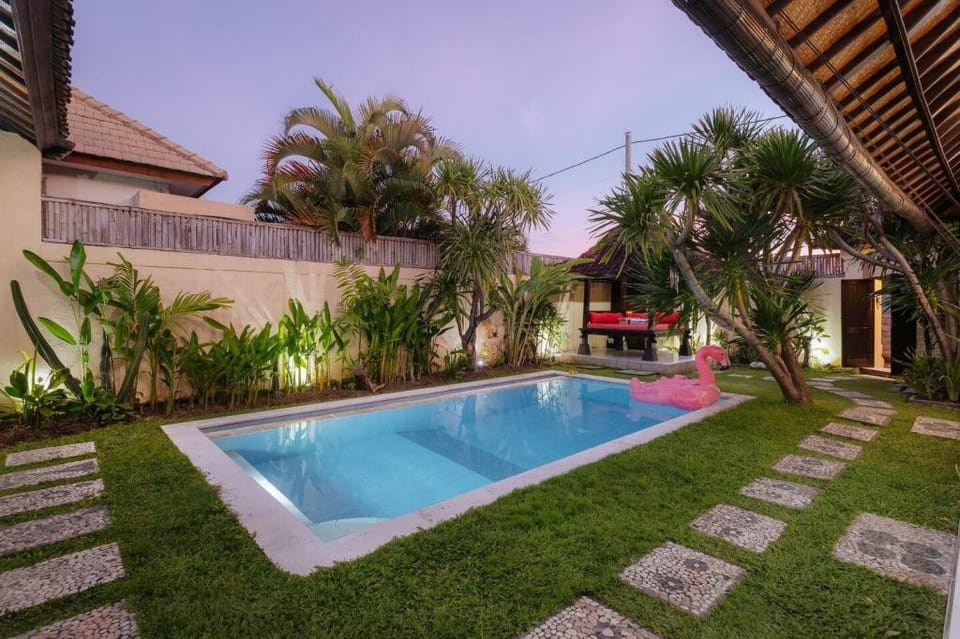 Villa Penny, Seminyak - Spacious 3 Bed Pool Villa! Villa in North Kuta