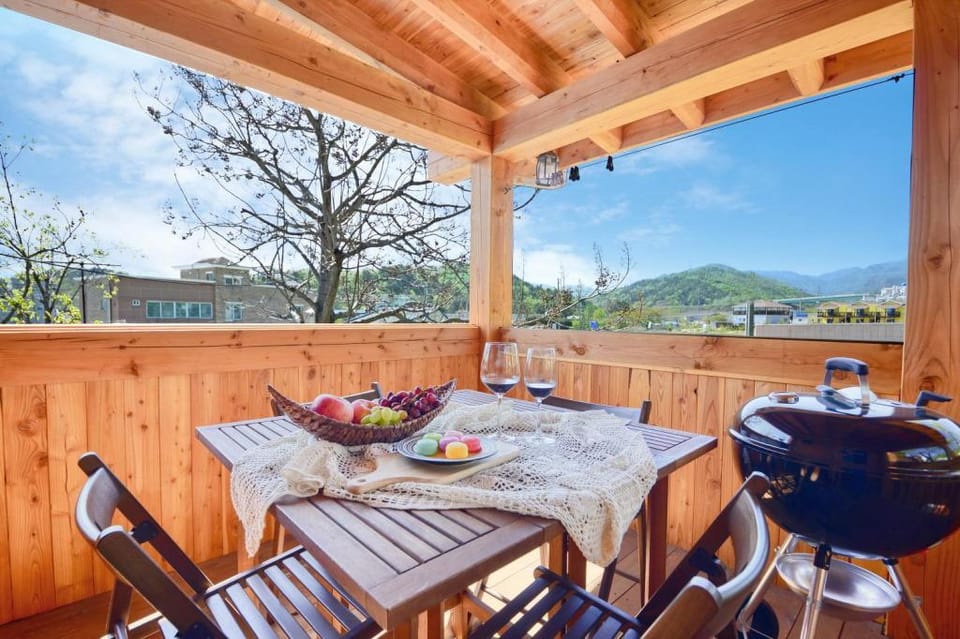 Samcheok View of Sea Pension Bed and Breakfast in South Korea