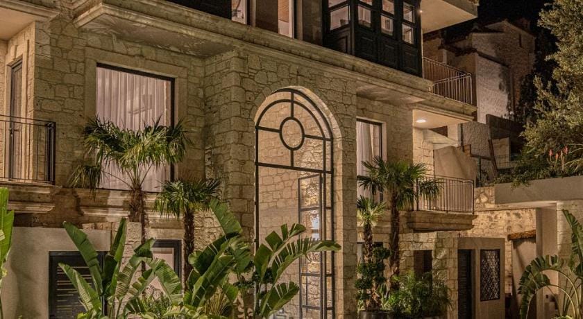 Derin Konak Hotel - Adults Only +12 Hotel in Alaçatı