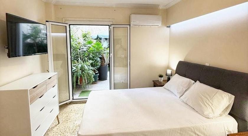 Modern Apart in The Heart of Athens Near Acropolis Apartment in Athens