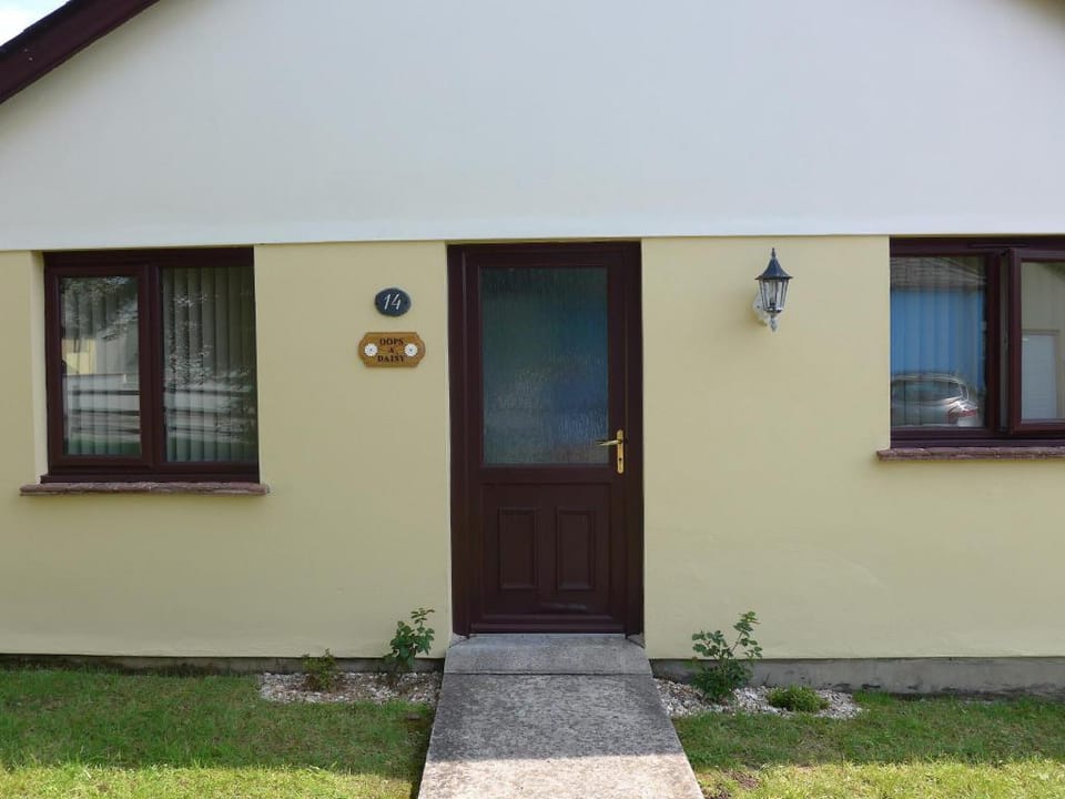 Parkland 14 is a detached premier 3 bedroom bungalow sleeping 6 Vacation rental in England