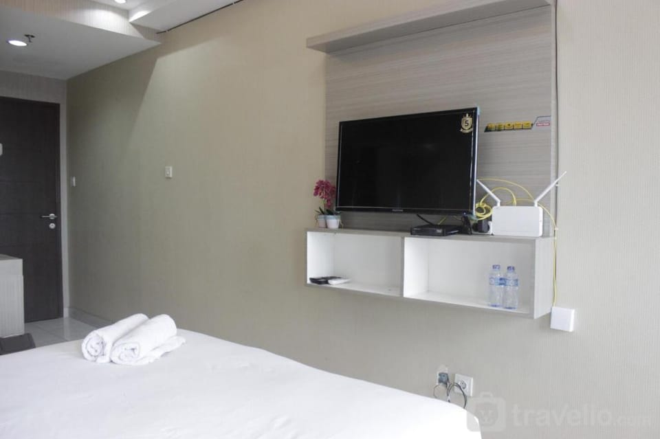 Cozy Studio at Apt Mekarwangi Square By Travelio Apartment in Bandung