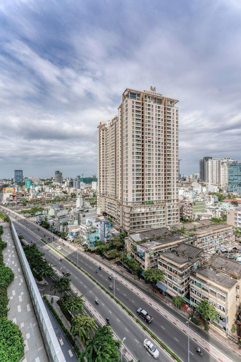 DANNY’s STYLIST FREE POOL APT in CBD, Bui Vien Apartment in Ho Chi Minh City