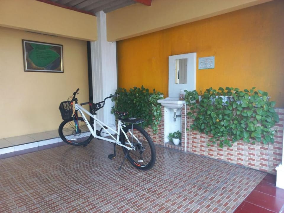 Homestay Syariah Monjali dekat Tugu Jogja by Simply Homy Vacation rental in Special Region of Yogyakarta